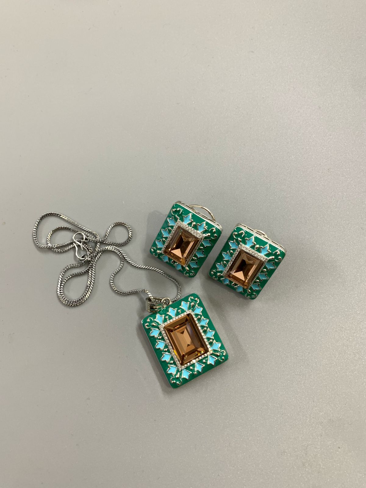 Mint Enamel